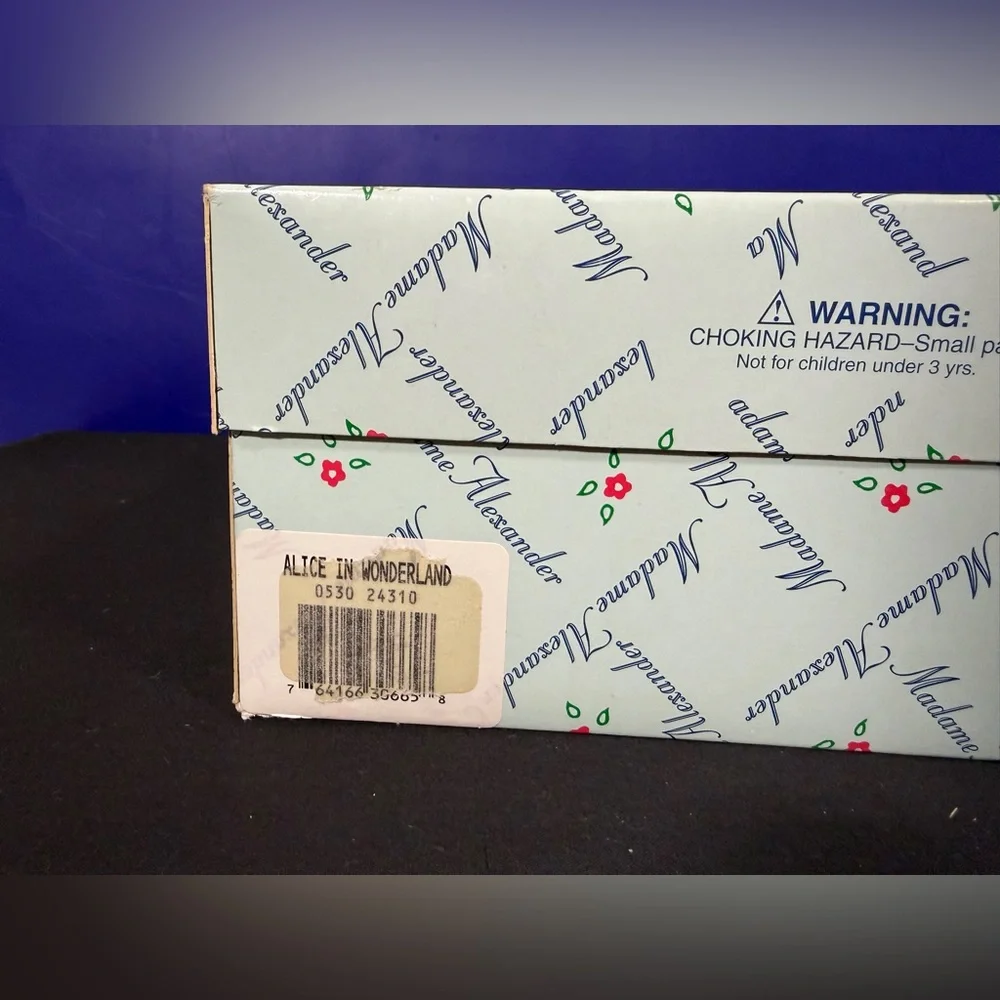 Madame Alexander 8" Doll Alice in Wonderland 30665 Tag/ White Rabbit MIB - Picture 6 of 15